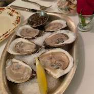 Oysters served with lemon